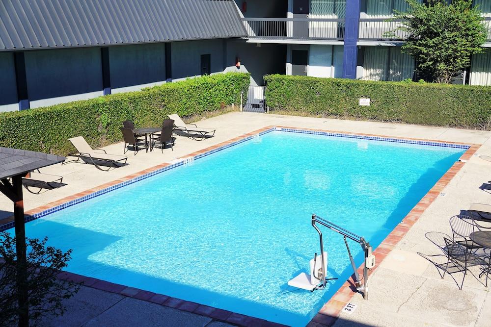Hotel Elev8 Conroe Zewnętrze zdjęcie