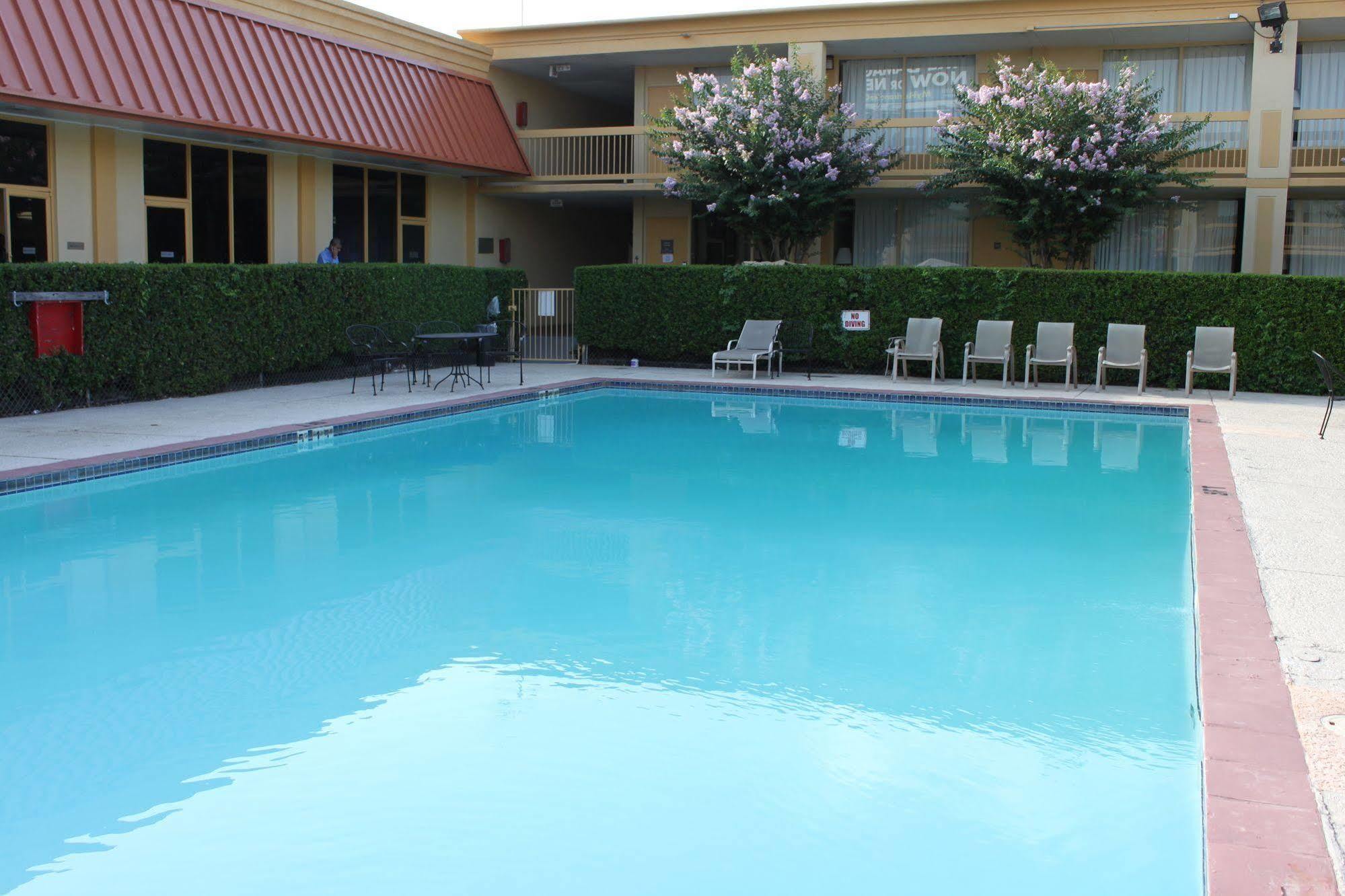 Hotel Elev8 Conroe Zewnętrze zdjęcie